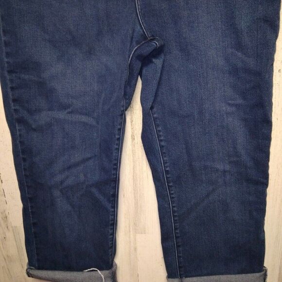 Levi's Perfectly Slimming 512 Cutoff Raw Hem Size 14 31x25 - Picture 3 of 9